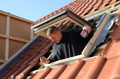 Pose de fenêtres de toit Velux à Bourgaltroff
